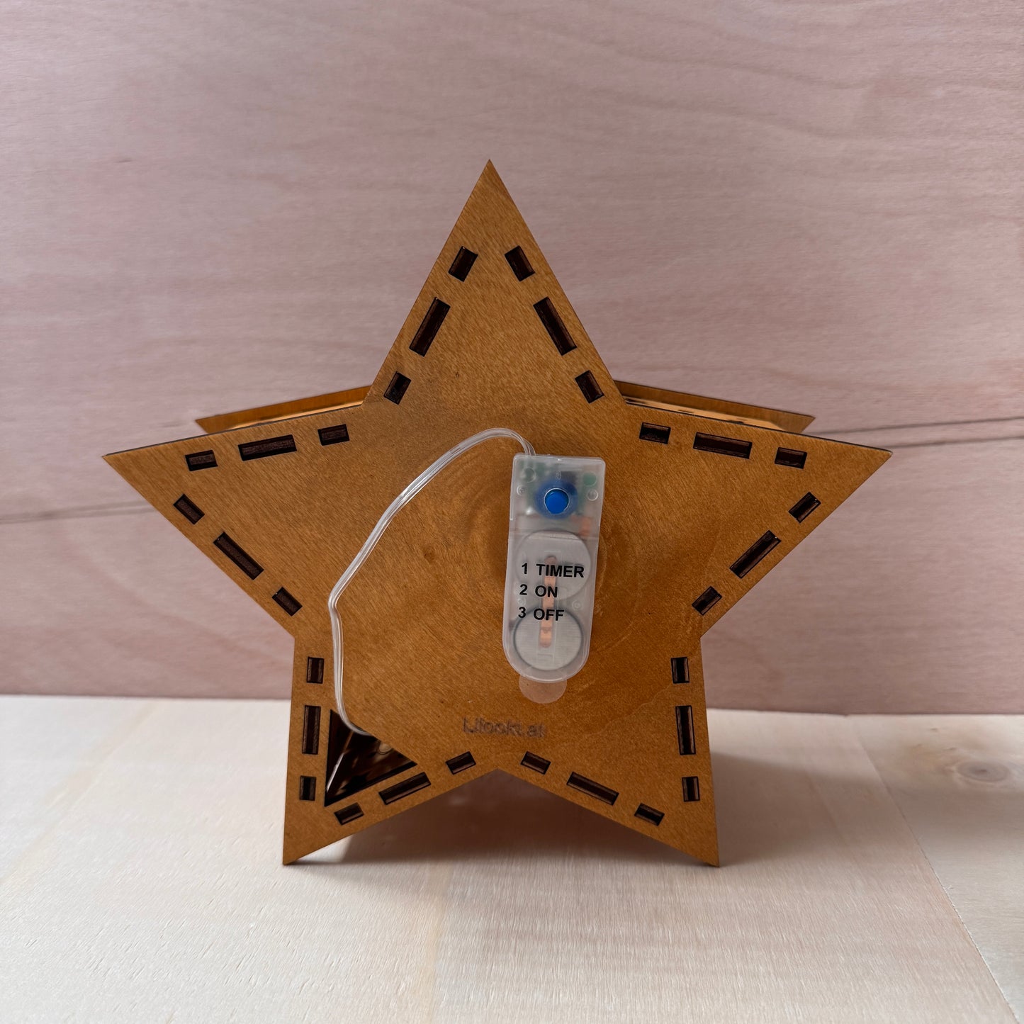 Holzsternlampe mit LED-Lichterkette & Timerfunktion