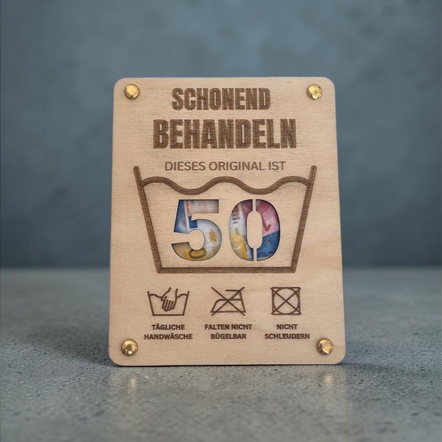 Holz-Geschenkkarte „Schonend behandeln“